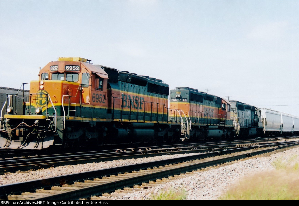 BNSF 6952 East